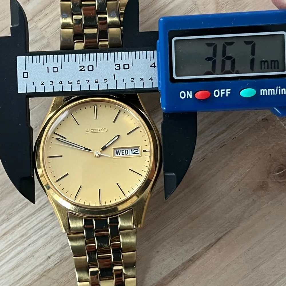 Seiko Vintage Men’s Watch Gold-Tone Dial Bracelet Markers Day Date Windows
